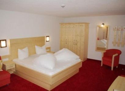 Alpenhof Pension-Garni Nauders Exterior photo
